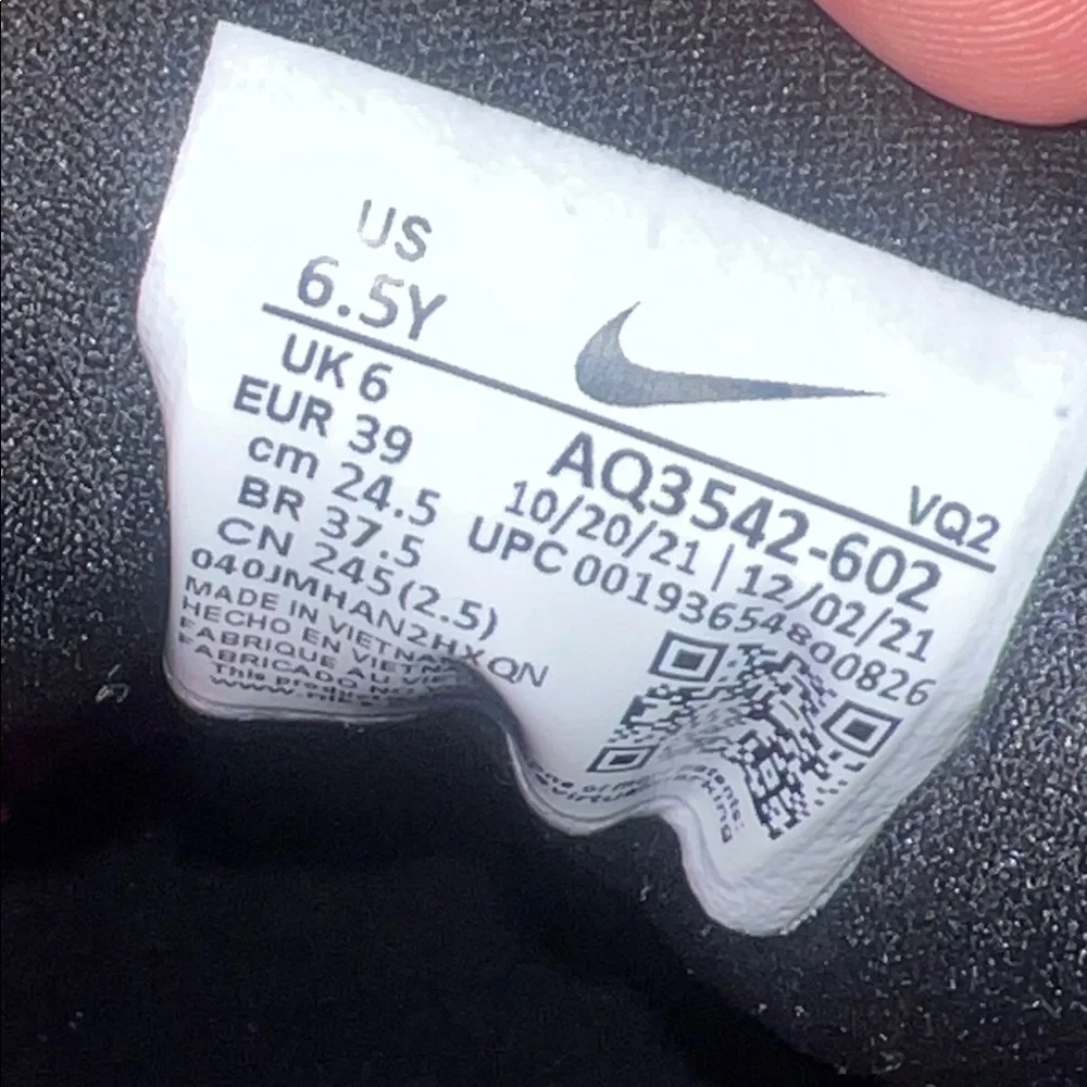 Nike Star Runner 2 in color pink glow